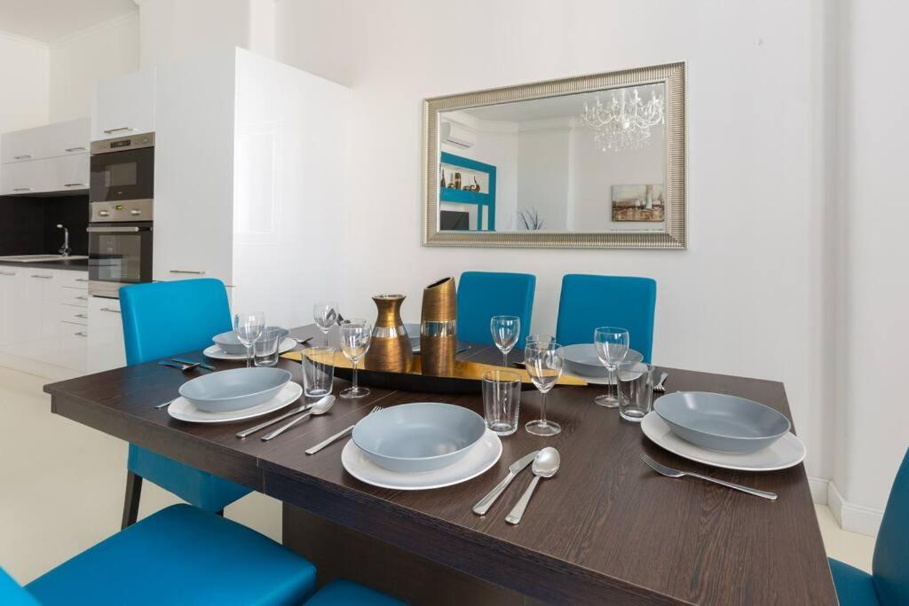 Grand Style&luxury In The Center - 3br With Balcony Apartament Budapesta